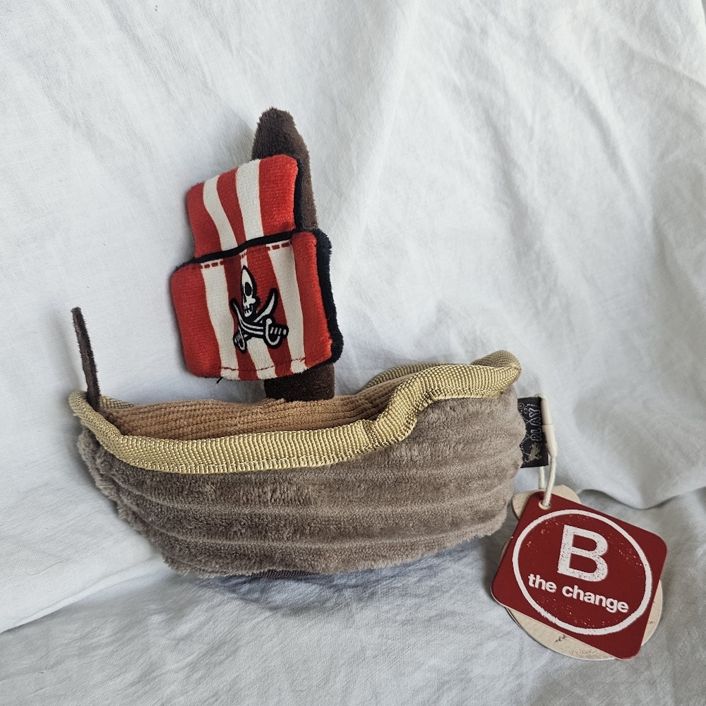 P.L.A.Y Pirate Ship Dog Squeaker Toy Nwt - Picture 2 of 4